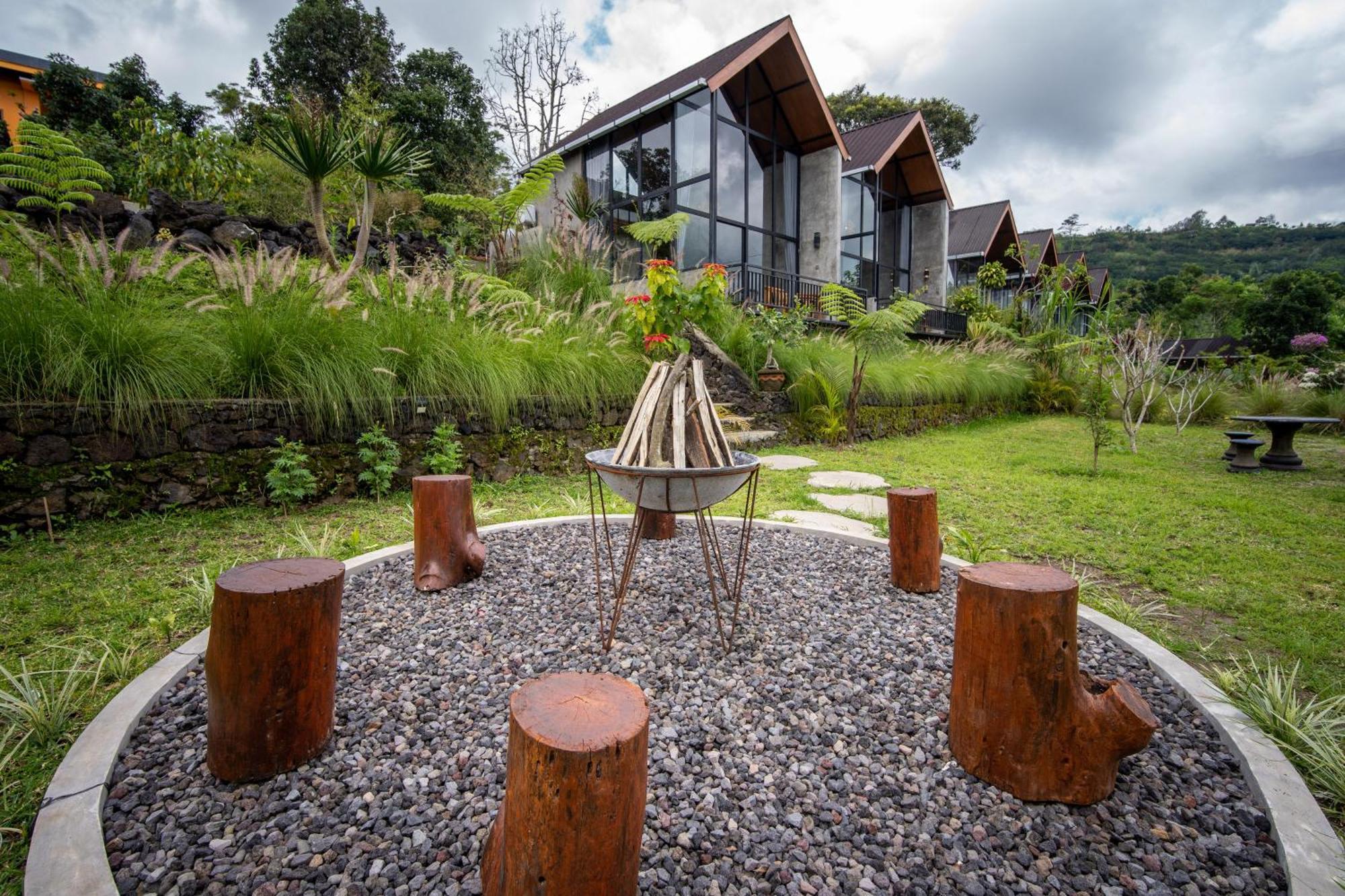 Puncak Gunung Kintamani Hotel Exterior photo